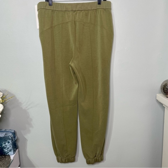 Lululemon Softstreme High Rise Relaxed Jogger Pant Bronze Green 12 Nwt - Picture 5 of 10